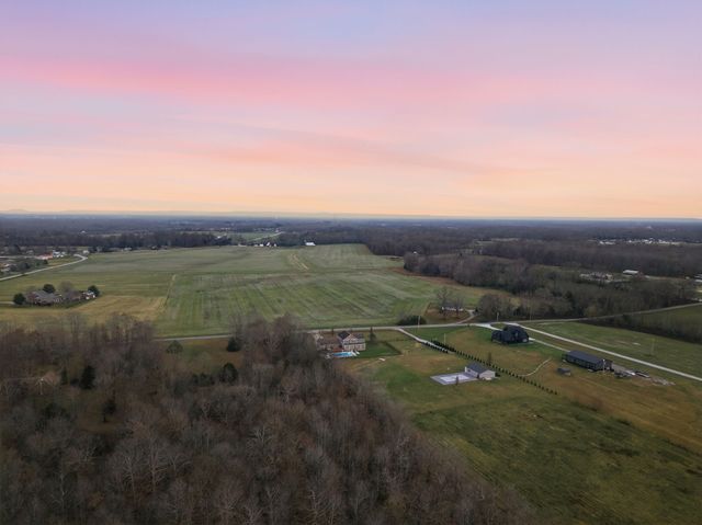 246 Teal Ln, Manchester, TN 37355