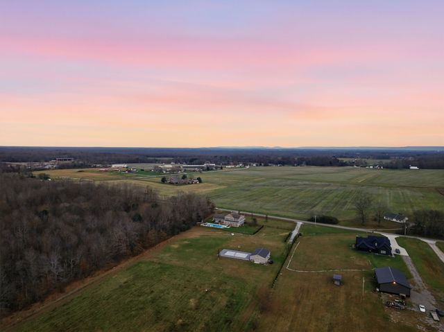 246 Teal Ln, Manchester, TN 37355