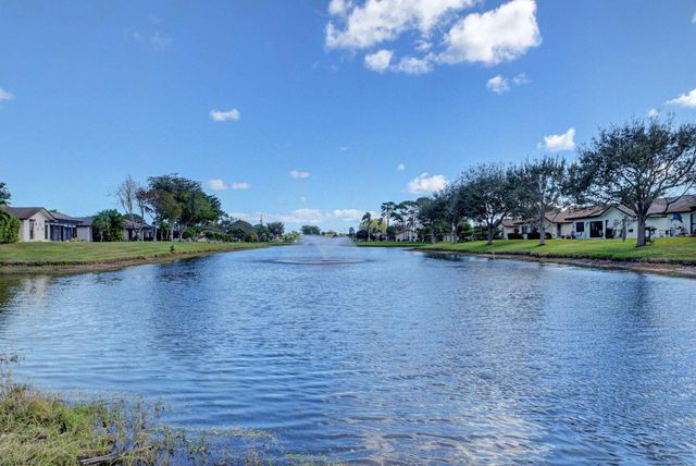 6100 Olivewood Circle, Greenacres, FL 33463