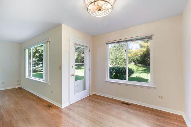 215 Brett Circle A, Wauconda, IL 60084