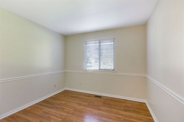 215 Brett Circle A, Wauconda, IL 60084