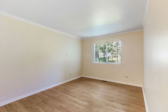 215 Brett Circle A, Wauconda, IL 60084