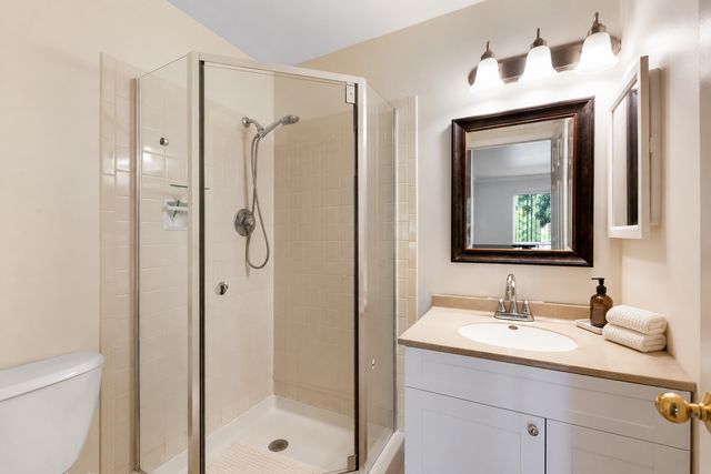 215 Brett Circle A, Wauconda, IL 60084