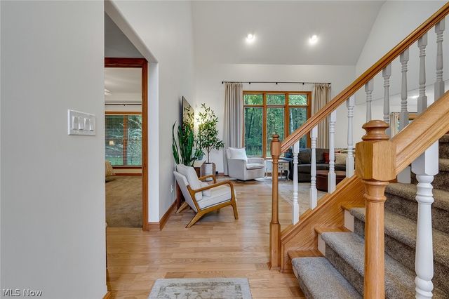2037 Bishop Woods Court, Poland, OH 44514