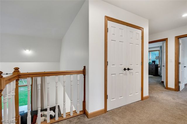 2037 Bishop Woods Court, Poland, OH 44514