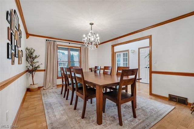 2037 Bishop Woods Court, Poland, OH 44514