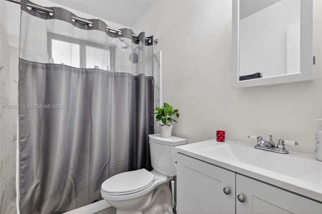 5814 Cleveland St, Hollywood, FL 33021
