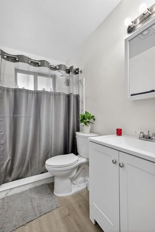 5814 Cleveland St, Hollywood, FL 33021