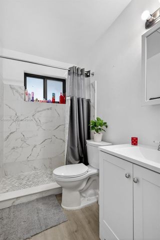 5814 Cleveland St, Hollywood, FL 33021