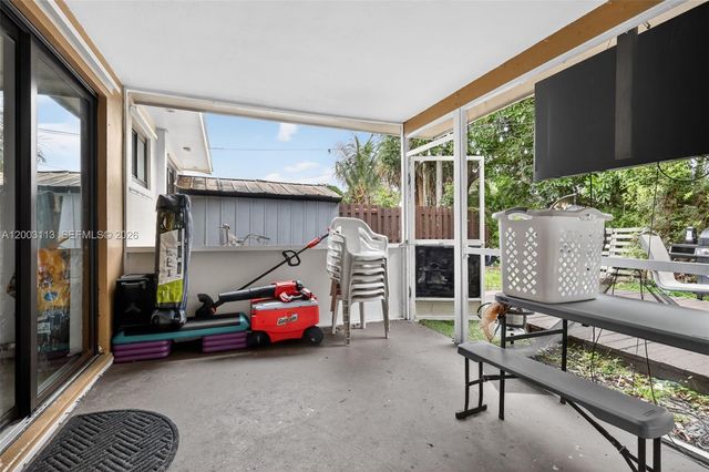 5814 Cleveland St, Hollywood, FL 33021