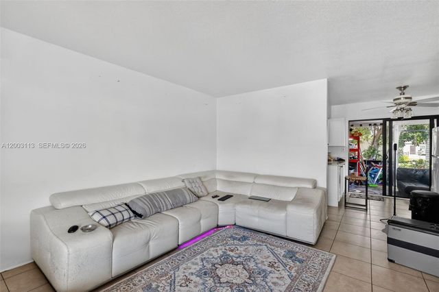 5814 Cleveland St, Hollywood, FL 33021