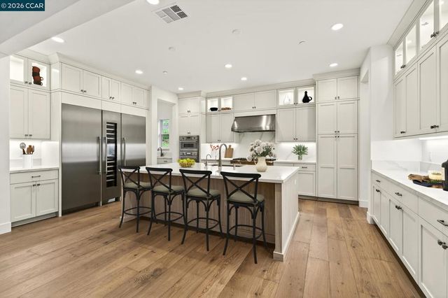 100 Tobiano Court, Danville, CA 94506