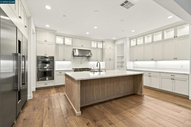 100 Tobiano Court, Danville, CA 94506