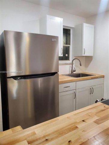 3181 SW 13th St 108, Miami, FL 33145