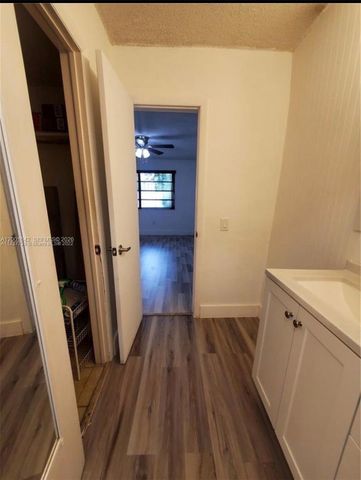 3181 SW 13th St 108, Miami, FL 33145