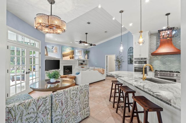 4546 Nancy Ward Lane, Niceville, FL 32578