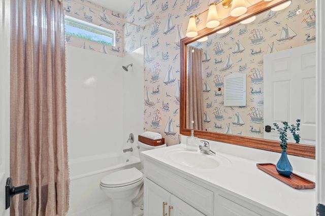 4546 Nancy Ward Lane, Niceville, FL 32578