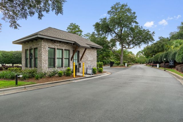 4546 Nancy Ward Lane, Niceville, FL 32578