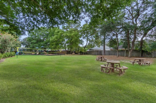 4546 Nancy Ward Lane, Niceville, FL 32578