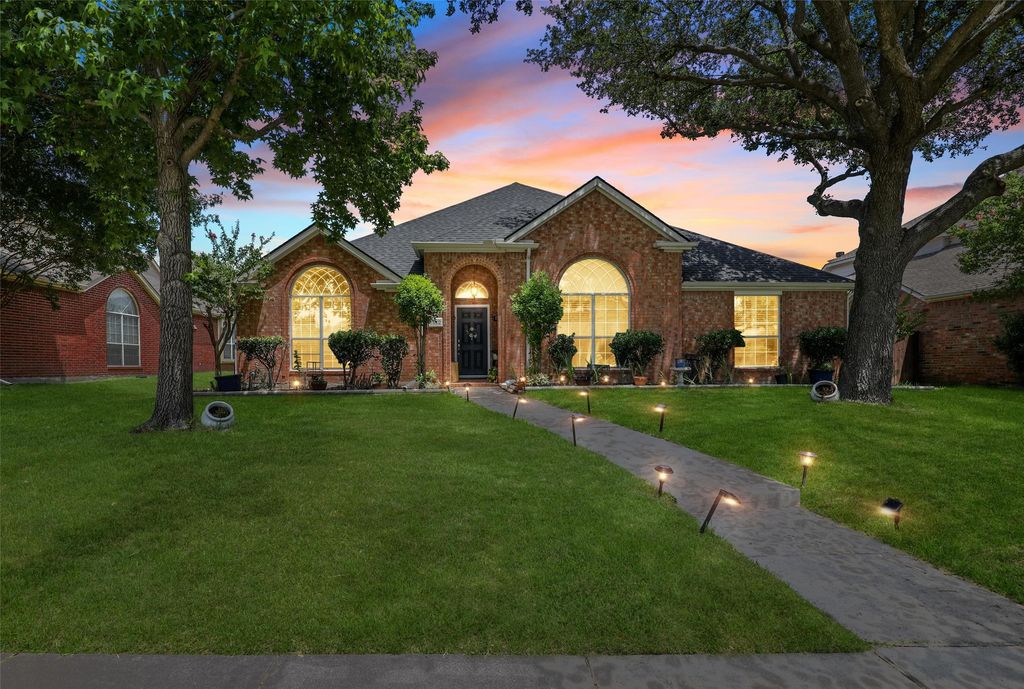 7812 Roaring Ridge Drive, Plano, TX 75025