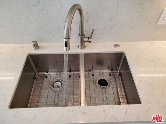 1117 S Bedford Street 102, Los Angeles, CA 90035