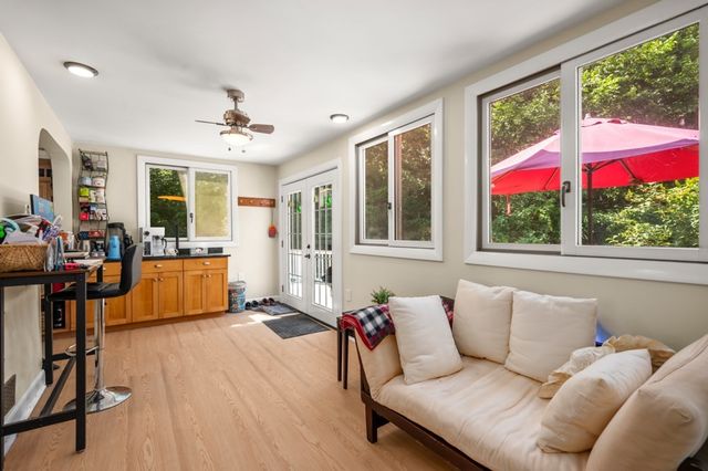 367 Linebrook Rd, Ipswich, MA 01938