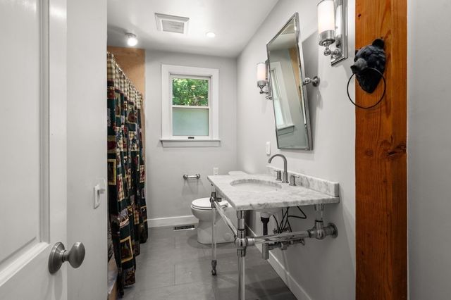 367 Linebrook Rd, Ipswich, MA 01938