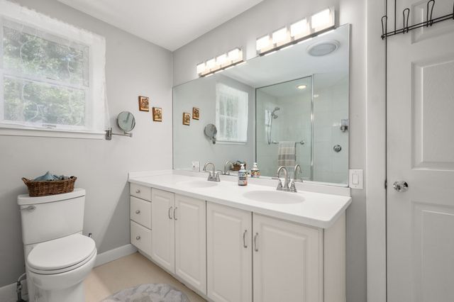 367 Linebrook Rd, Ipswich, MA 01938