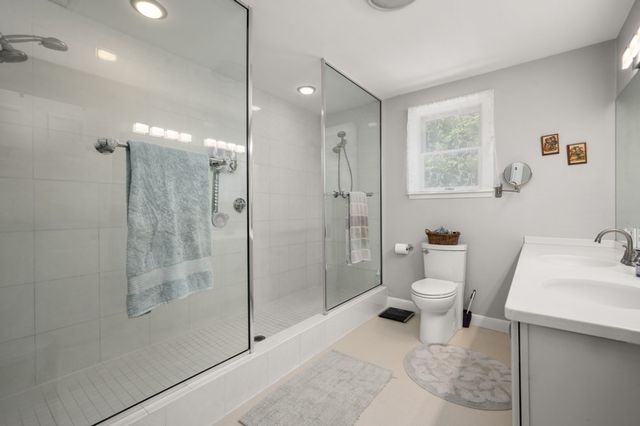 367 Linebrook Rd, Ipswich, MA 01938