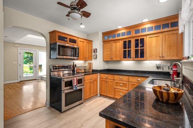 367 Linebrook Rd, Ipswich, MA 01938