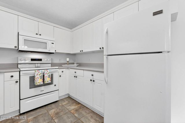 124 NE 34th Street, Oak Island, NC 28465