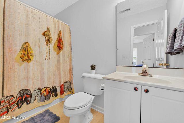 124 NE 34th Street, Oak Island, NC 28465