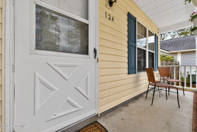 124 NE 34th Street, Oak Island, NC 28465