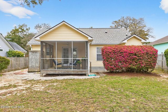 124 NE 34th Street, Oak Island, NC 28465
