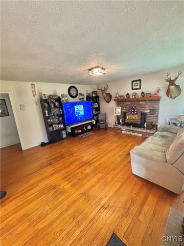 6939 State Route 90 North, Aurelius, NY 13034