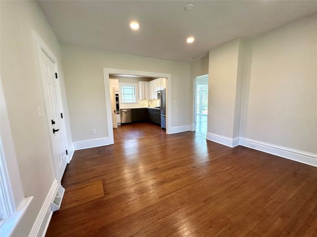 1232 Main Street, Grinnell, IA 50112