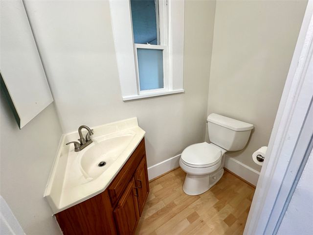 1232 Main Street, Grinnell, IA 50112