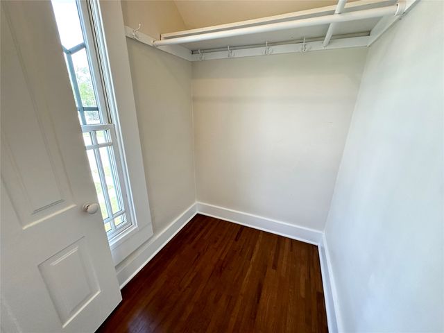 1232 Main Street, Grinnell, IA 50112