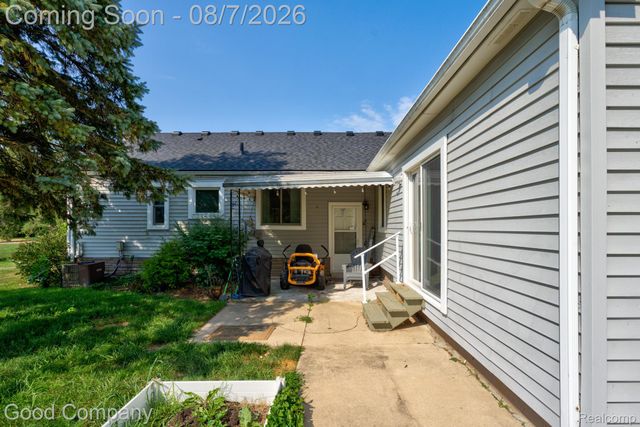 62060 Indian Trail, Ray Township, MI 48096