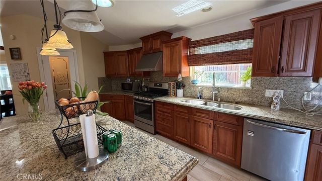 1825 Circle Court, La Verne, CA 91750