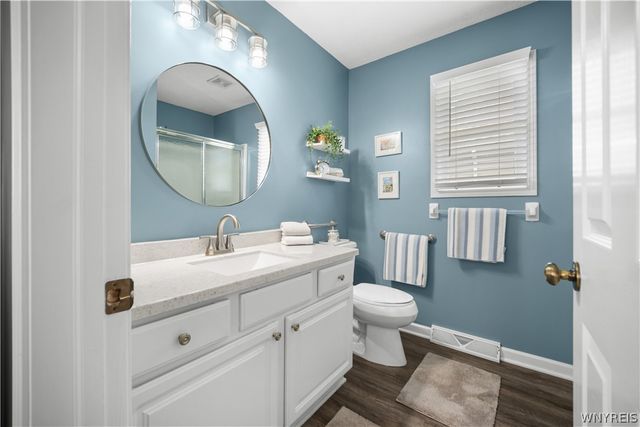 51 Hickory Grove Lane, Cheektowaga, NY 14227