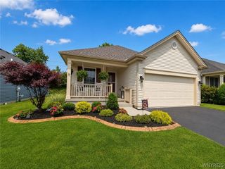 51 Hickory Grove Lane, Cheektowaga, NY 14227