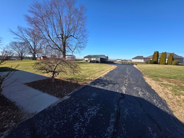 342 Pleasant Hill Drive, Harrodsburg, KY 40330