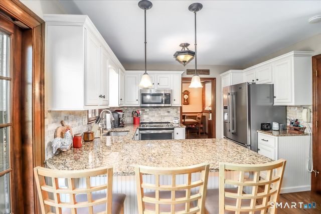 11 Willow Road, New Milford, CT 06776