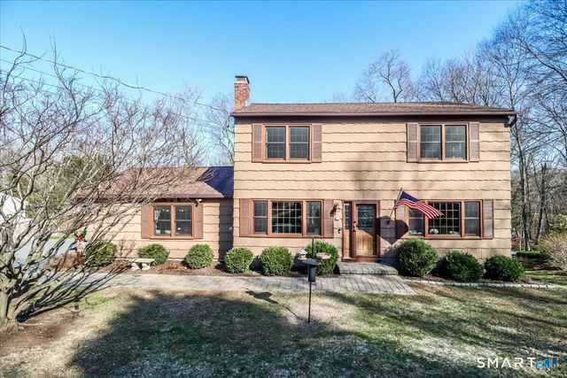 11 Willow Road, New Milford, CT 06776