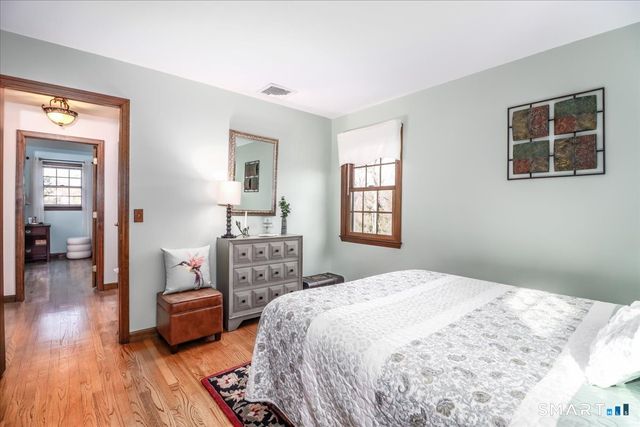 11 Willow Road, New Milford, CT 06776