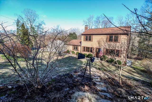 11 Willow Road, New Milford, CT 06776