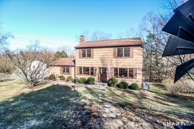 11 Willow Road, New Milford, CT 06776