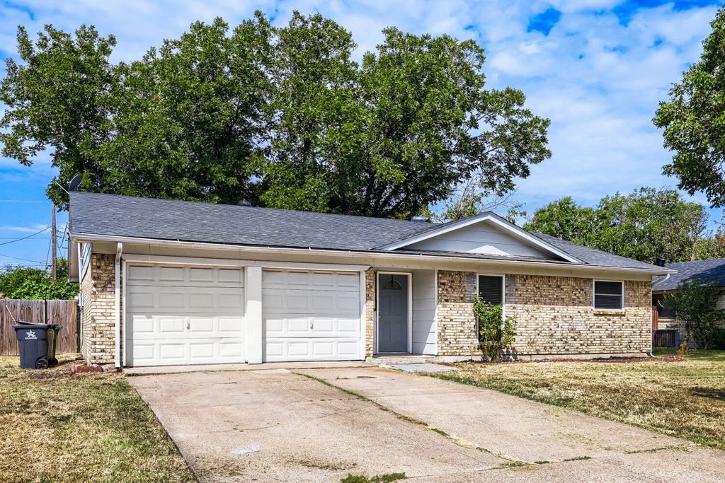 1900 Lomita Lane, Arlington, TX 76010 — photo 3