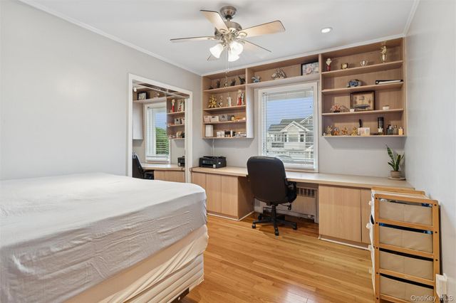 615 E State Street, Long Beach, NY 11561